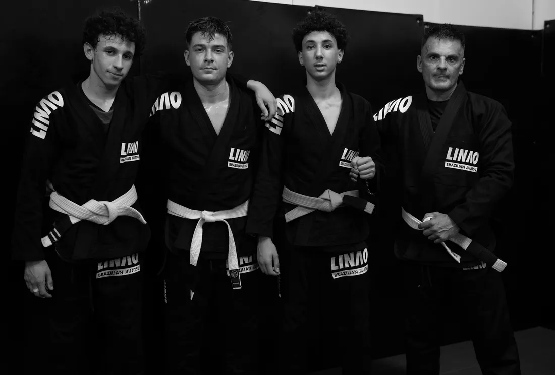 Quatre membres du LINAO Club en kimono
