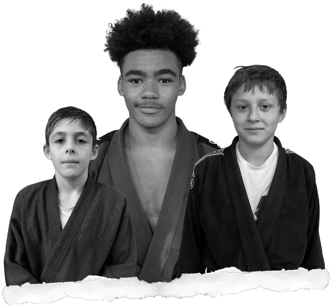 Trois jeunes du LINAO Club en kimono